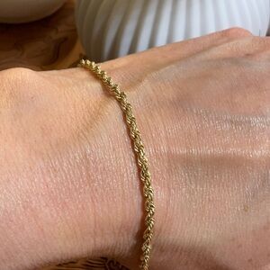 Elegant Gold Rope Chain Bracelet
